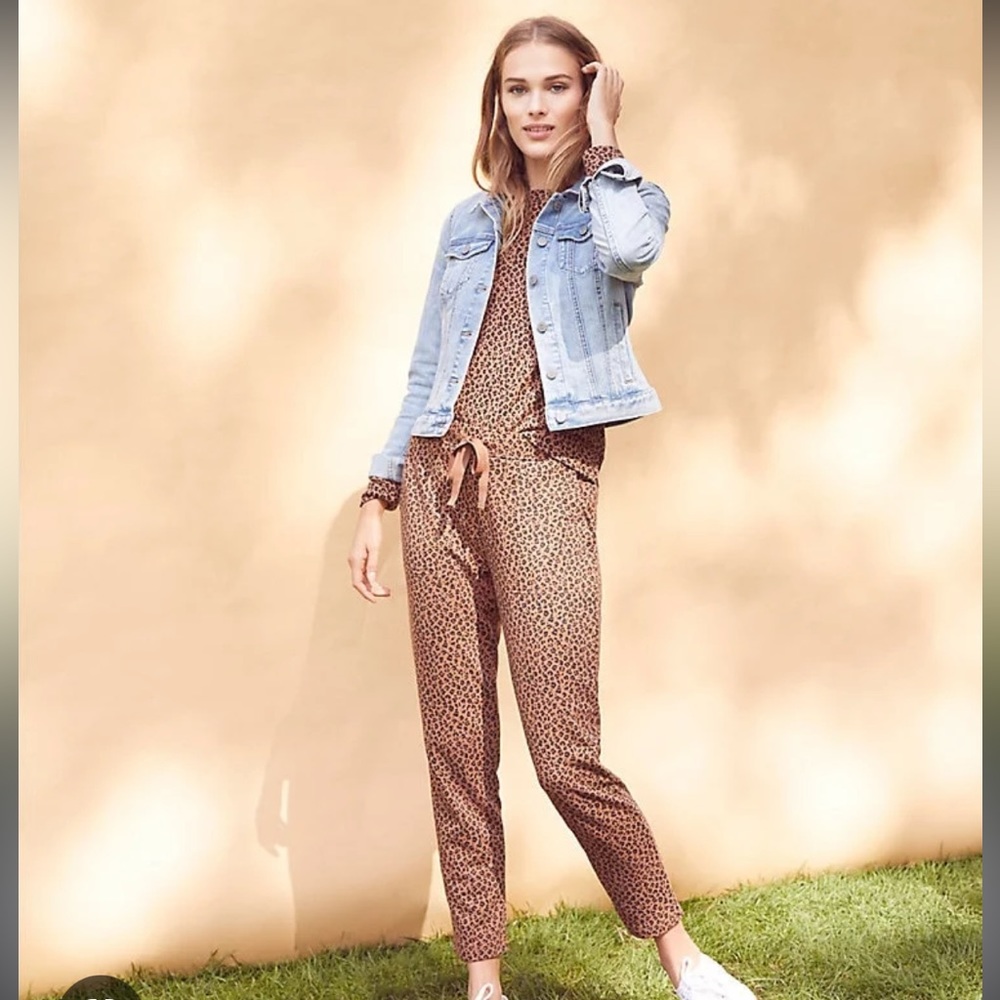 Lou & Grey Leopard Print Joggers
